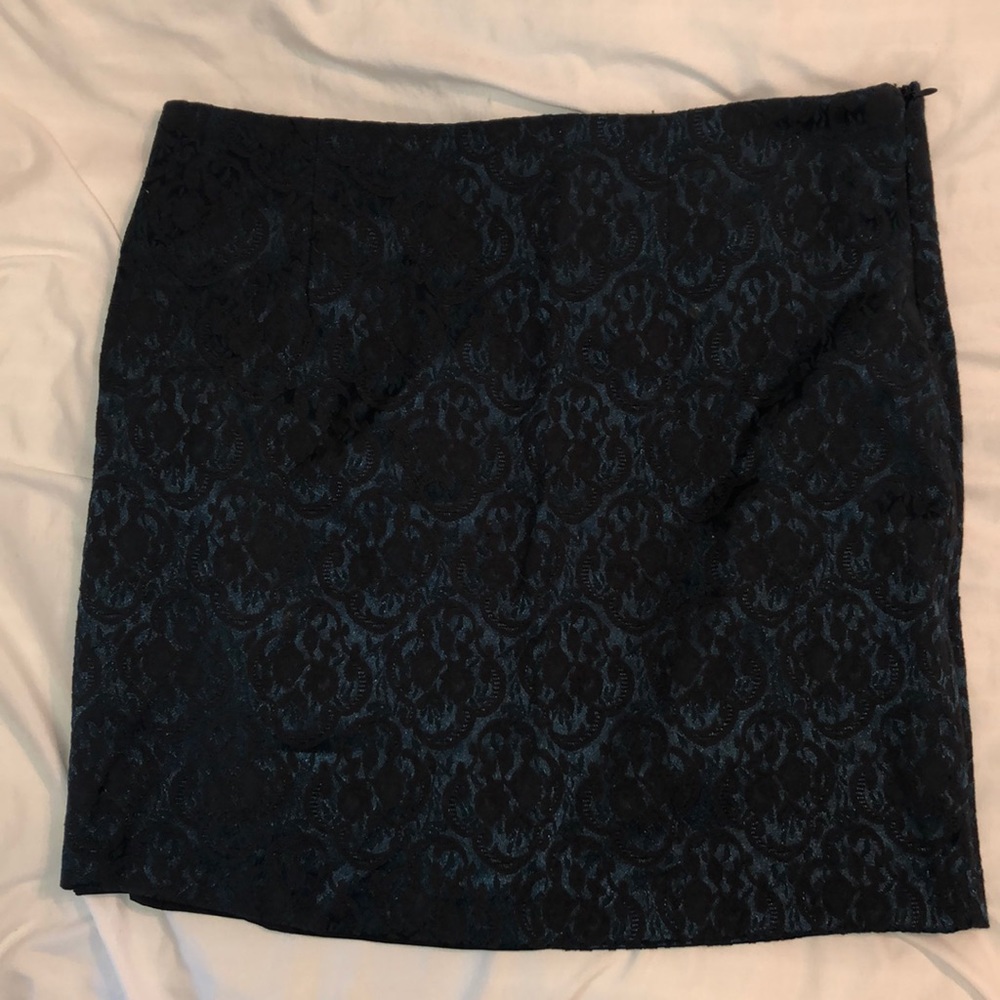 Forever 21 emerald green and black skirt